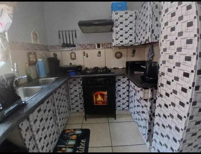2 BEDROOM TOWNHOUSE FOR SALE IN SOUTH CREST